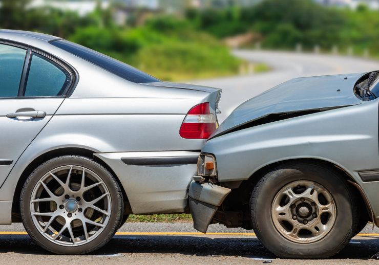 Two cars crashed in an accident